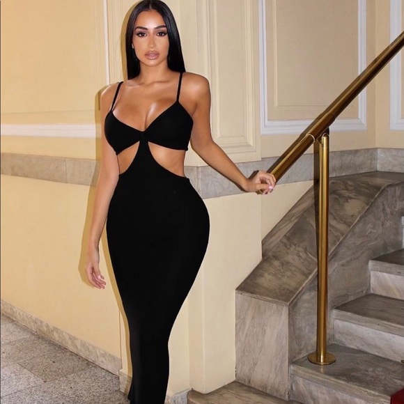 Fashion Nova Tops - 💕😍❤️MAKE AN OFFER! STRAPPY BLACK DRESS❤️😍💕